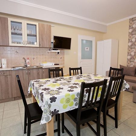 Zoli Apartmanok-Timi Koelcsey 34-36 Hajdúszoboszló Exteriör bild